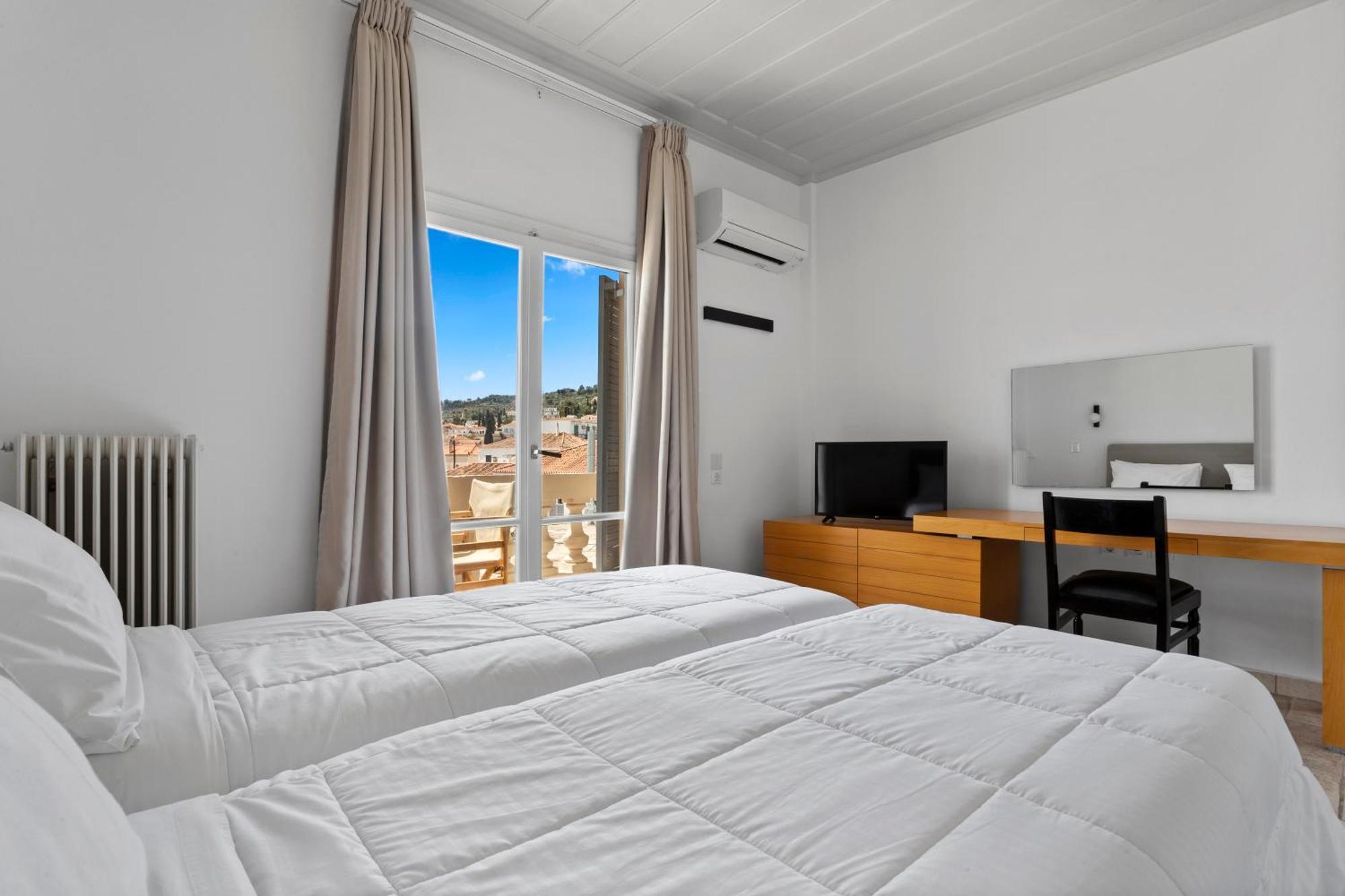 Hotel Roumani Spétses Buitenkant foto